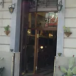 Touring Hotel